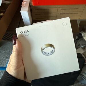 Oura Ring 4 Size 9 Gold NEW IN BOX